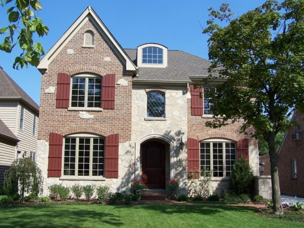 Completed residential roof featuring architectural shingles by Tilden Roofing.