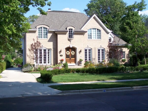 Elegant CertainTeed Presidential roofing expertly installed by Tilden Roofing.